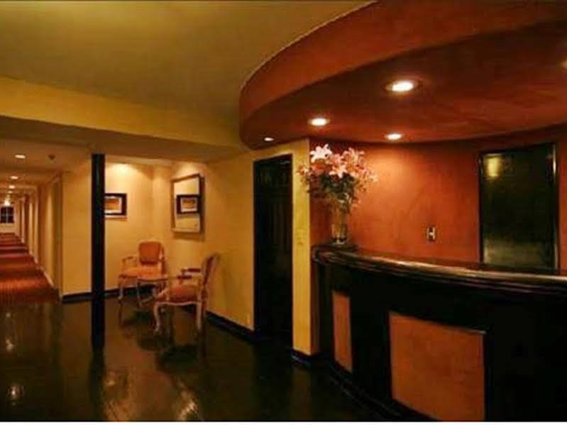Wilshire Crest Hotel Los Angeles Exterior photo